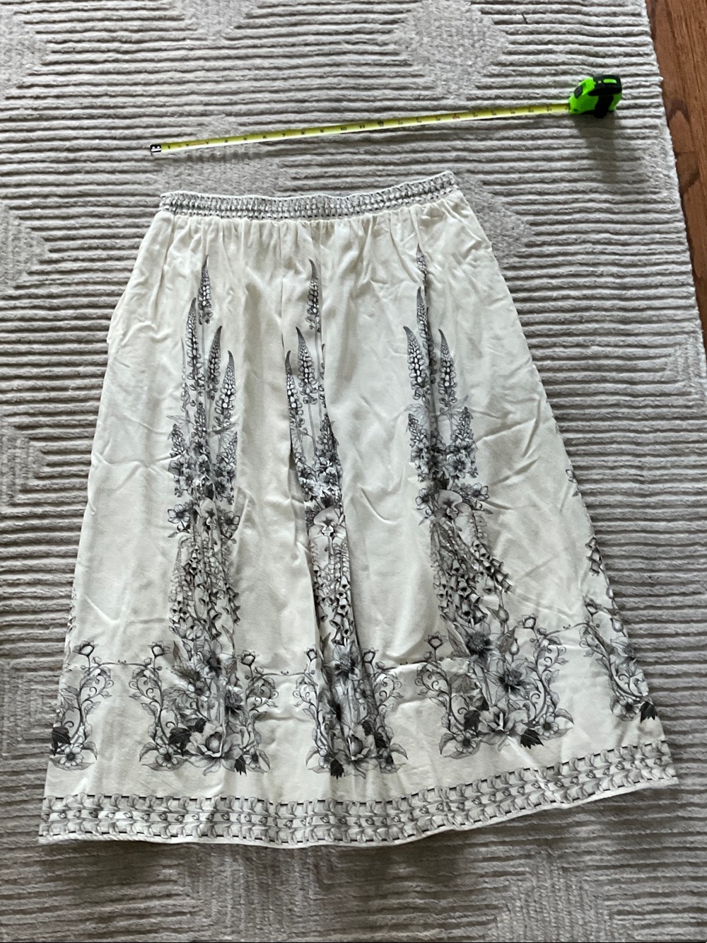 Max Studio Cream and Black Floral A-Line, Full Skirt - Picture 5 of 5